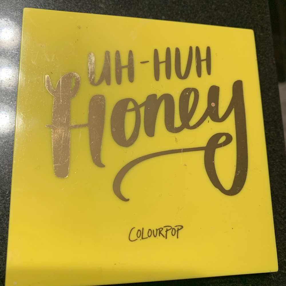“Uh Huh Honey” Colourpop Palette *NEVER USED*